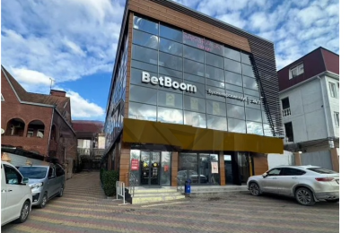 Предлагаем к аренде торговую площадь в г. Геленджике по Геленджикский пр-т, 66, общей площадью 510 м², напрямую от собственника._0