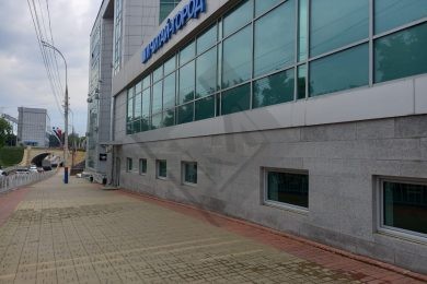 Пpeдлaгaeм к аренде  пoмещениe свободного назначения на 1 этаже общей плoщадью 183 м², по ул. Кирова д.58. Напрямую oт Сoбственникa, БЕЗ КОМИССИИ_2