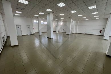 Предлагаем к аренде к аренде торговую  площадь в г. Майкопе по ул. Крестьянская 209, общей площадью 530 м², напрямую от собственника._4