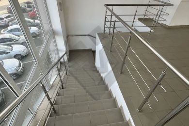 Предлагаем к аренде к аренде торговую  площадь в г. Майкопе по ул. Крестьянская 209, общей площадью 530 м², напрямую от собственника._15