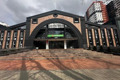 Предлагаем к аренде торговую площадь в г. Новороссийске по ул. Анапское ш., 41А, общей площадью 1200 м², напрямую от собственника._1