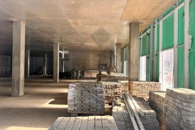 Предлагаем к аренде 3х этажное здание в Прикубанском микрорайоне, ЖК «Образцово», общей площадью от 100 до 2100 м², по ул. 2-я Ямальская д.49. От Собственника, без комиссии._10