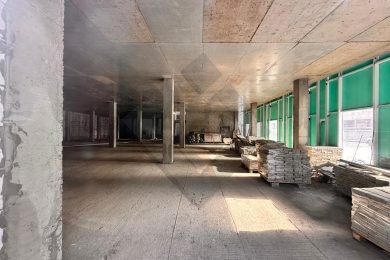 Предлагаем к аренде 3х этажное здание в Прикубанском микрорайоне, ЖК «Образцово», общей площадью от 100 до 2100 м², по ул. 2-я Ямальская д.49. От Собственника, без комиссии._11