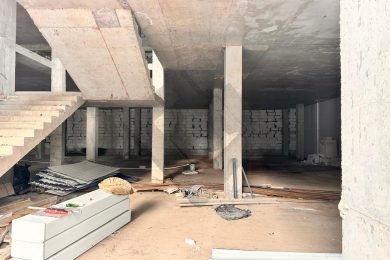 Предлагаем к аренде 3х этажное здание в Прикубанском микрорайоне, ЖК «Образцово», общей площадью от 100 до 2100 м², по ул. 2-я Ямальская д.49. От Собственника, без комиссии._6