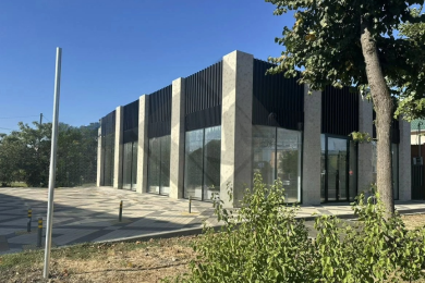 Предлагаем в аренду помещение площадью 235 м²  в отдельно стоящем здании  по адресу: г. Краснодар, ул. Красных Партизан 72 . Помещение предлагается напрямую от собственника._0