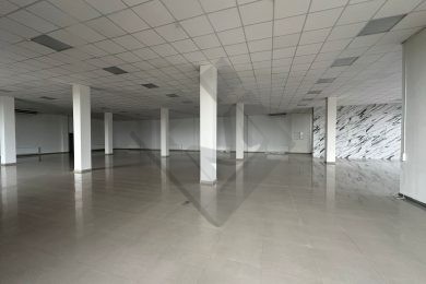 Предлагаем в аренду помещение площадью 500 м² на втором этаже в отдельно стоящем здании общей площадью 1500 м² по адресу: Уральская, 214/3. Помещение предлагается напрямую от собственника._12