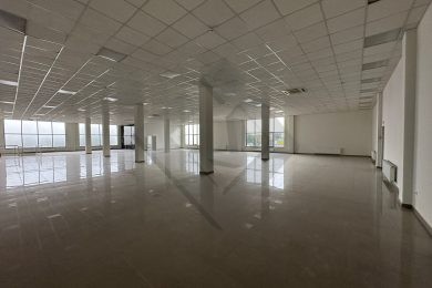 Предлагаем в аренду помещение площадью 500 м² на втором этаже в отдельно стоящем здании общей площадью 1500 м² по адресу: Уральская, 214/3. Помещение предлагается напрямую от собственника._5