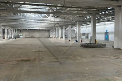 Предлагаем в аренду помещение площадью 800 м² по адресу: г. Краснодар,  ул. Шоссе Нефтяников, 40. Помещение предлагается напрямую от собственника._2