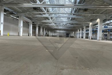 Предлагаем в аренду помещение площадью 800 м² по адресу: г. Краснодар,  ул. Шоссе Нефтяников, 40. Помещение предлагается напрямую от собственника._3