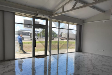 Предлагаем к аренде помещение площадью 48 м² по адресу: г. Краснодар, ул.  имени М.Е. Соколова, 19 . Помещение предлагается напрямую от собственника._4