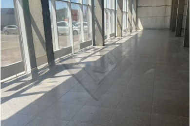 Предлагаем к аренде помещение площадью 830 м² по адресу: г. Краснодар, ул. Кирилла Россинского, 65 . Помещение предлагается напрямую от собственника._7